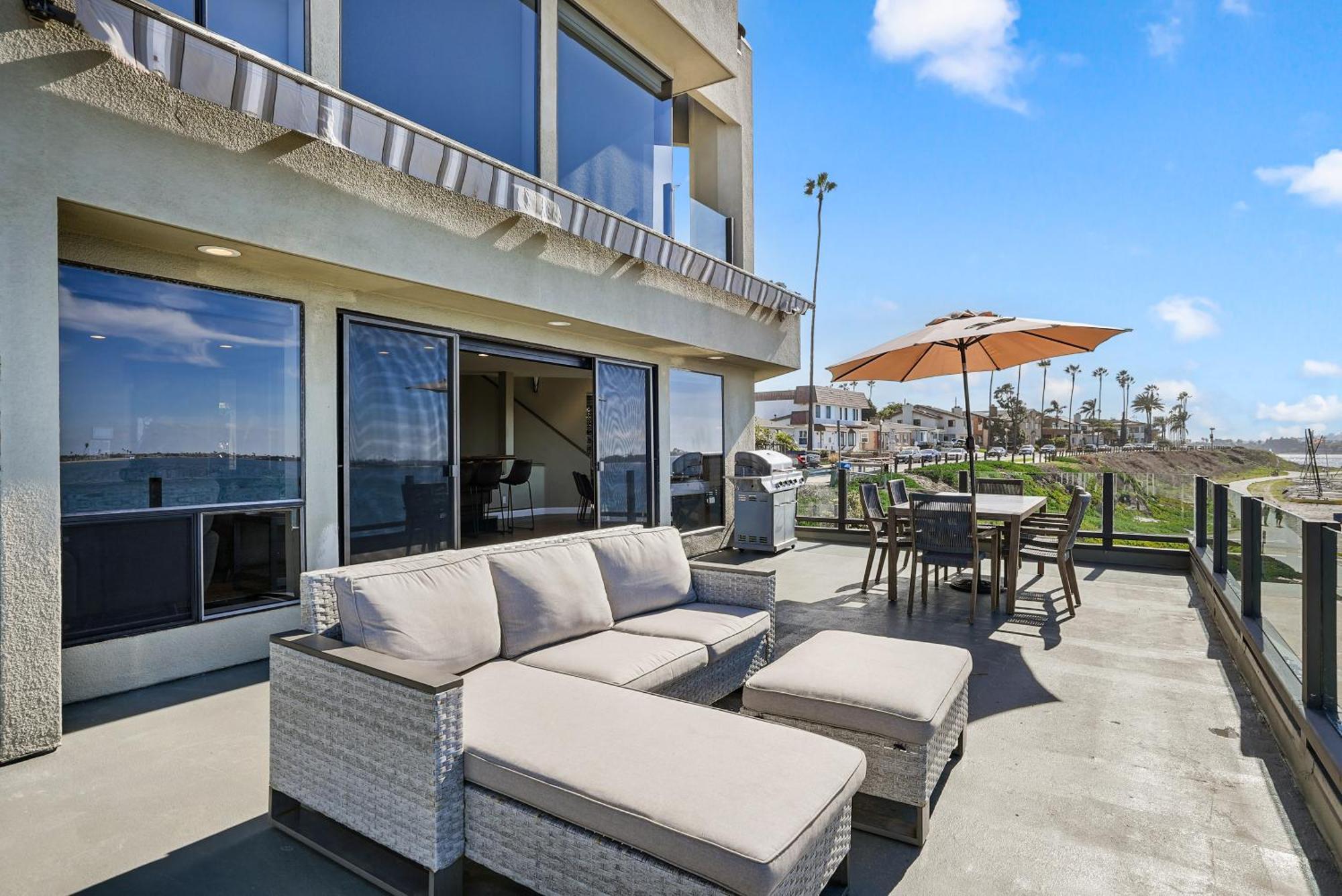 Mission Bay Dreams - W Bay Access, Parking, Pool & Holiday home San Diego