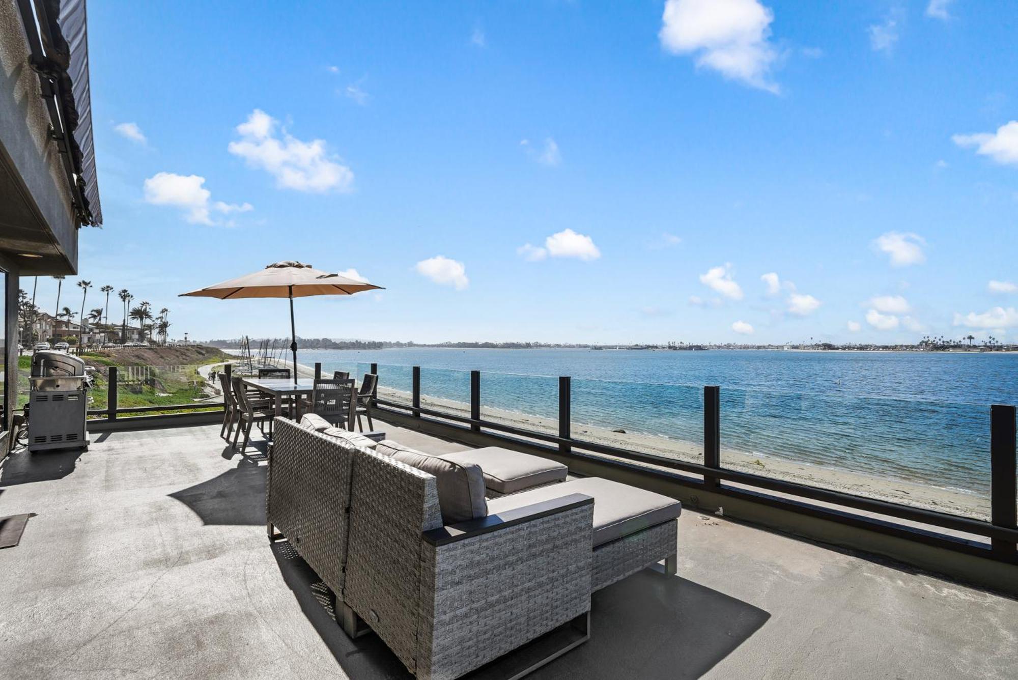 Mission Bay Dreams - W Bay Access, Parking, Pool &